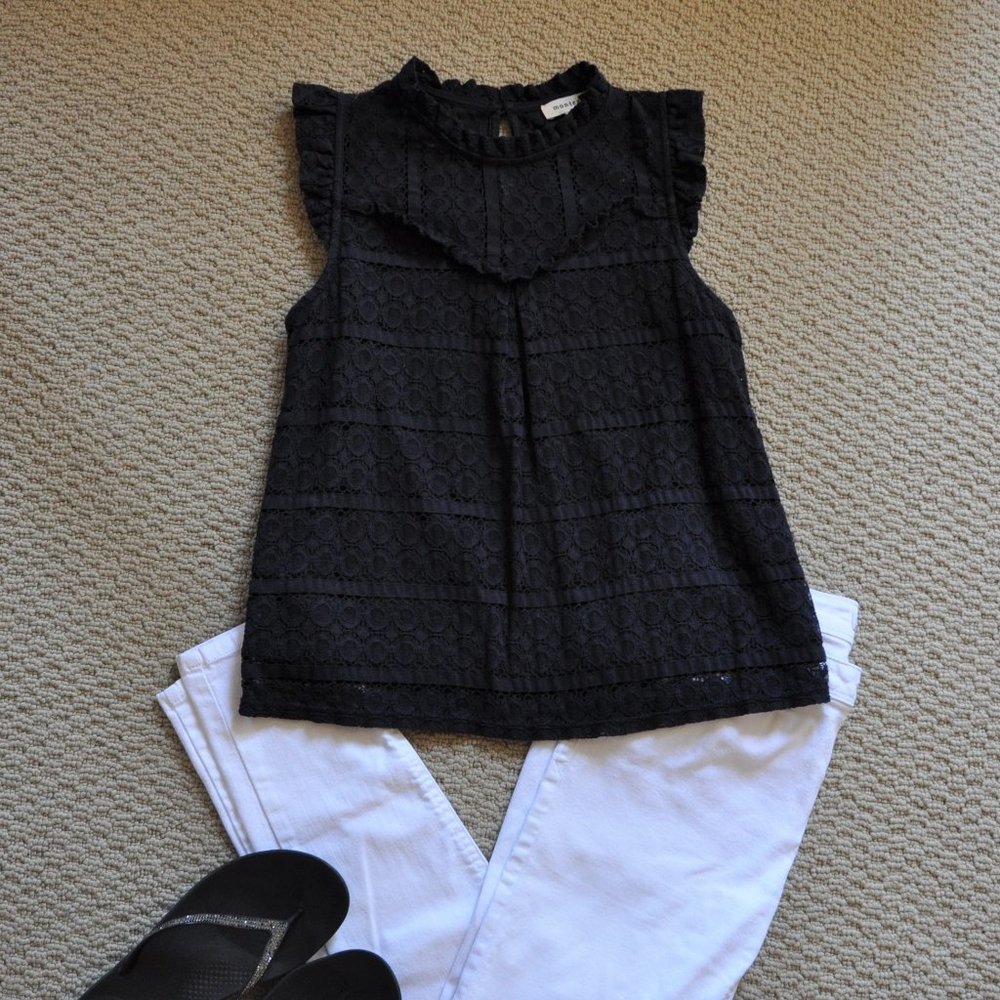 Monteau Navy Blue Lace Top | Size L